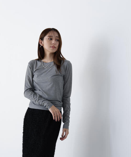 NATURAL BEAUTY BASIC（ナチュラルビューティーベーシック）の「◇【Oggi号掲載】シアーカットソーシリーズ クルーネック（Tシャツ/カットソー・レディース・ピンク/グレー/レッド/オフホワイト・FREE）」の11枚目の写真