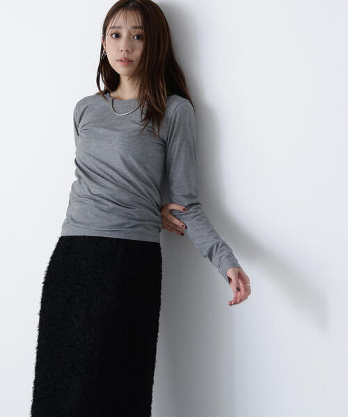 NATURAL BEAUTY BASIC（ナチュラルビューティーベーシック）の「◇【Oggi号掲載】シアーカットソーシリーズ クルーネック（Tシャツ/カットソー・レディース・ピンク/グレー/レッド/オフホワイト・FREE）」の3枚目の写真