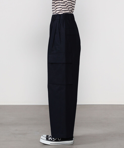 nicholson&nicholson（ニコルソンアンドニコルソン）の「nicholson & nicholson | コットン ツイルワイドカーゴパンツ WOMEN（カーゴパンツ・レディース・ネイビー/ベージュ・36）」の8枚目の写真