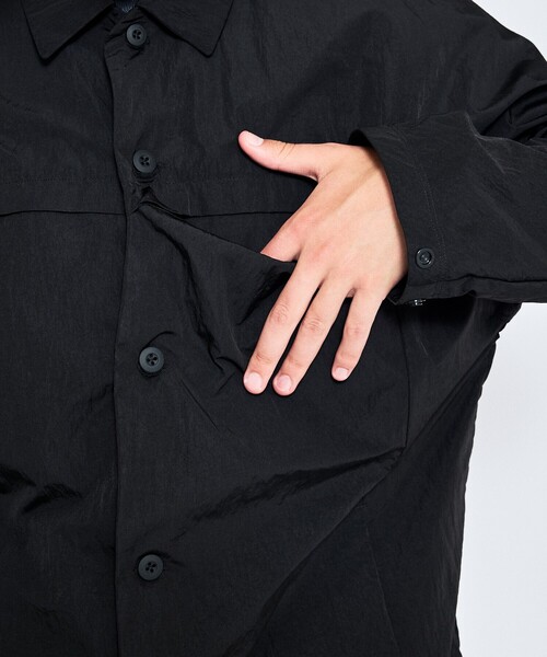 ABAHOUSE（アバハウス）の「【セットアップ対応】TUCK＆DARTS ワッシャーナイロン シャツブルゾン / ドルマンスリーブ（シャツ/ブラウス・メンズ・ブラック/ベージュ・46/48）」の11枚目の写真