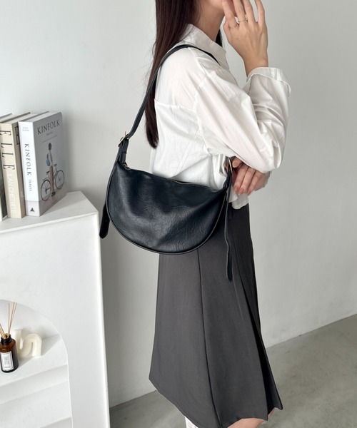 wears(ウェアーズ)の「PUコンパクトショルダーバッグ(ショルダーバッグ・レディース・ブラック/ブラウン・FREE)」の9枚目の写真
