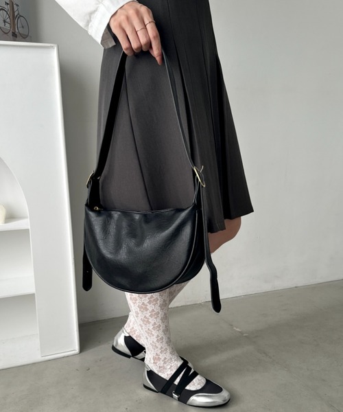 wears(ウェアーズ)の「PUコンパクトショルダーバッグ(ショルダーバッグ・レディース・ブラック/ブラウン・FREE)」の10枚目の写真
