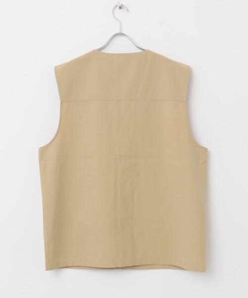 ITEMS URBANRESEARCH(アイテムズ アーバンリサーチ)の「マルチポケットVネックベスト(ベスト・メンズ・アイボリー/ベージュ・LARGE/MEDIUM)」の16枚目の写真
