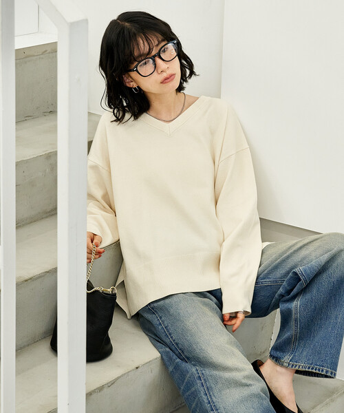 FREAK'S STORE(フリークスストア)の「<マシーンウォッシャブル>シルク入り Vネックニットプルオーバー セットアップ対応(ニット/セーター・レディース・オフホワイト/キャメル/チャコール・フリ-)」の2枚目の写真