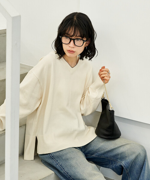 FREAK'S STORE(フリークスストア)の「<マシーンウォッシャブル>シルク入り Vネックニットプルオーバー セットアップ対応(ニット/セーター・レディース・オフホワイト/キャメル/チャコール・フリ-)」の5枚目の写真