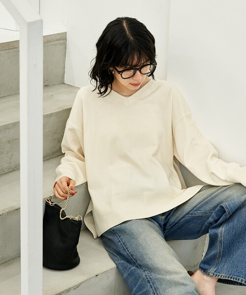 FREAK'S STORE(フリークスストア)の「<マシーンウォッシャブル>シルク入り Vネックニットプルオーバー セットアップ対応(ニット/セーター・レディース・オフホワイト/キャメル/チャコール・フリ-)」の6枚目の写真