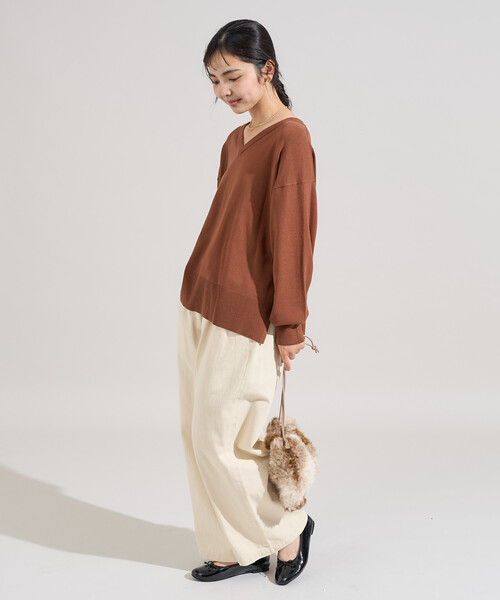 FREAK'S STORE(フリークスストア)の「<マシーンウォッシャブル>シルク入り Vネックニットプルオーバー セットアップ対応(ニット/セーター・レディース・オフホワイト/キャメル/チャコール・フリ-)」の20枚目の写真