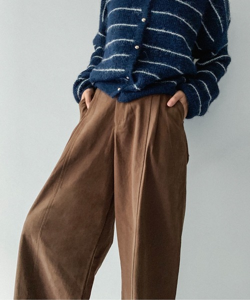 on:nue（オンニュ）の「【on:nue】[5色展開/3サイズ展開]  タック入りウエストゴムワイドパンツ（その他パンツ・レディース・ホワイト/ブラウン/ブラック/ネイビー/カーキ・LARGE/MEDIUM/SMALL）」の3枚目の写真