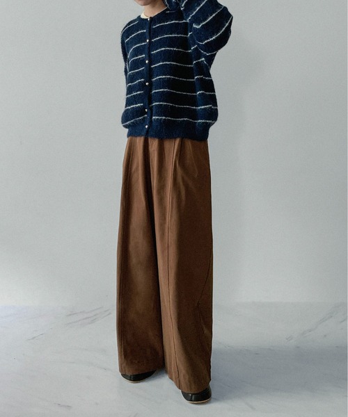 on:nue（オンニュ）の「【on:nue】[5色展開/3サイズ展開]  タック入りウエストゴムワイドパンツ（その他パンツ・レディース・ホワイト/ブラウン/ブラック/ネイビー/カーキ・LARGE/MEDIUM/SMALL）」の8枚目の写真