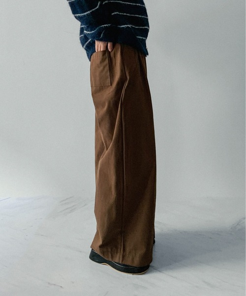 on:nue（オンニュ）の「【on:nue】[5色展開/3サイズ展開]  タック入りウエストゴムワイドパンツ（その他パンツ・レディース・ホワイト/ブラウン/ブラック/ネイビー/カーキ・LARGE/MEDIUM/SMALL）」の13枚目の写真