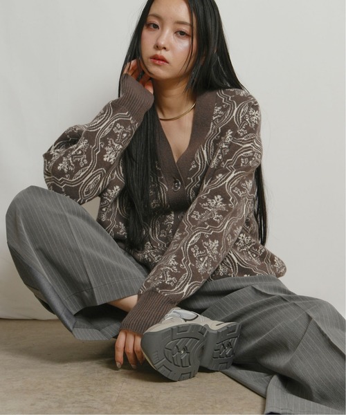 palm RICHE(ポームリシュ)の「アンティーククラシックジャガード柄カーデ(カーディガン/ボレロ・レディース・ベージュ/チャコールグレー/ブラック・M)」の10枚目の写真