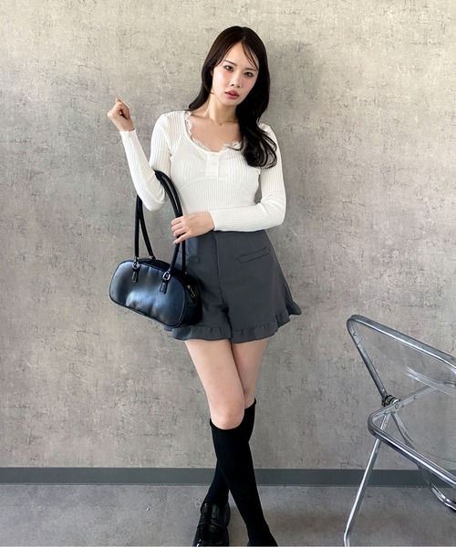 Mejoul（メジュール）の「【2025秋冬新作】レースVネックリブニットトップス　【華奢見え】（ニット/セーター・レディース・グレー/ホワイト/ブラック/アイボリー/グレー系その他・F）」の14枚目の写真