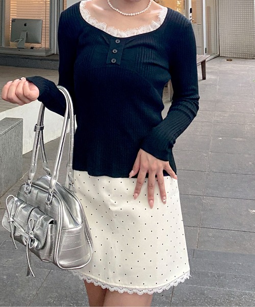 Mejoul（メジュール）の「【2025秋冬新作】レースVネックリブニットトップス　【華奢見え】（ニット/セーター・レディース・グレー/ホワイト/ブラック/アイボリー/グレー系その他・F）」の22枚目の写真