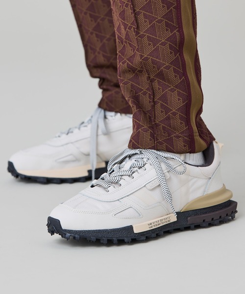 LACOSTE(ラコステ)の「メンズ ELITE ACTIVE 225 3 SMA(スニーカー・メンズ・オフホワイト・25.0cm/28.5cm/25.5cm/26.0cm/27.0cm/26.5cm/28.0cm)」の1枚目の写真