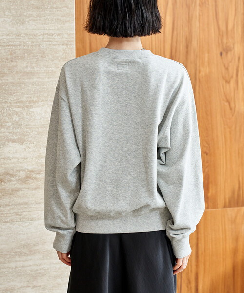FREAK'S STORE(フリークスストア)の「Lee × FREAK'S STORE/リー 別注 ワンポイント刺繍スウェット(スウェット・レディース・チャコール/グレー/ブラウン・フリ-)」の5枚目の写真