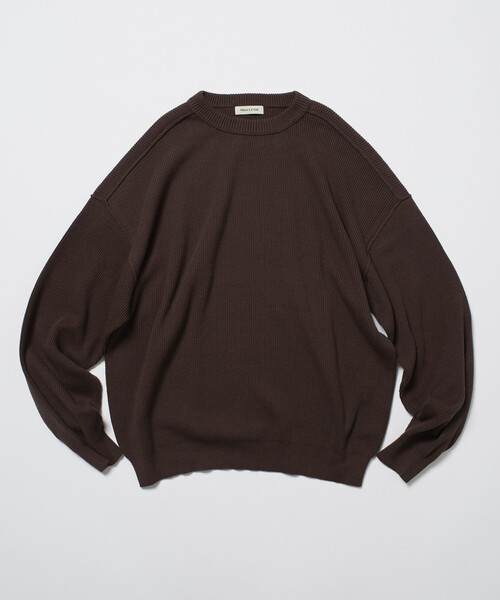 FREAK'S STORE(フリークスストア)の「限定展開 リラックスフィット 片畦リンキング クルーネック ニット(ニット/セーター・メンズ・チャコールグレー/ブラック/ブラウン/レッド/グレー/グリーン・MEDIUM/LARGE)」の4枚目の写真