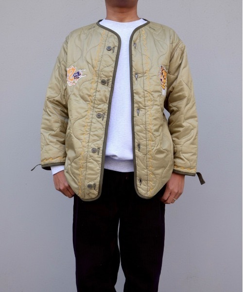 HOUSTON(ヒューストン)の「HOUSTON / EMBROIDERY M-65 LINER M-65 ベトジャンライナー / 51513(ミリタリージャケット・メンズ・ブラック/オリーブ・MEDIUM/SMALL)」の7枚目の写真
