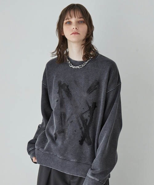 Spielio(シュピーリオ)の「【Spielio】Cracked foil sweatshirt / クラック箔スウェットプルオーバー(スウェット・メンズ・ブラック/ネイビー・L/M/S)」の2枚目の写真