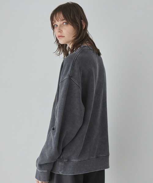 Spielio(シュピーリオ)の「【Spielio】Cracked foil sweatshirt / クラック箔スウェットプルオーバー(スウェット・メンズ・ブラック/ネイビー・L/M/S)」の4枚目の写真