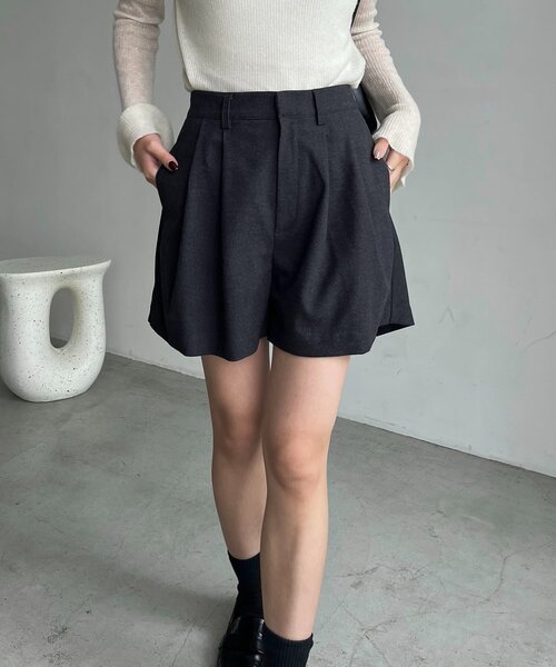 CAPRICIEUX LE'MAGE（カプリシューレマージュ）の「ピーチタッチショートパンツ（その他パンツ・レディース・ブラウン/チャコールグレー・36/38）」の8枚目の写真