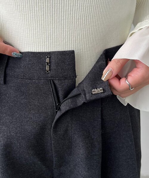 CAPRICIEUX LE'MAGE（カプリシューレマージュ）の「ピーチタッチショートパンツ（その他パンツ・レディース・ブラウン/チャコールグレー・36/38）」の18枚目の写真