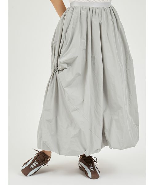 emmi(エミ)の「【ONLINE限定カラー】ツイストバルーンスカート(スカート・レディース・ミント/ベージュ/ブラック/アイボリー・0/1)」の5枚目の写真