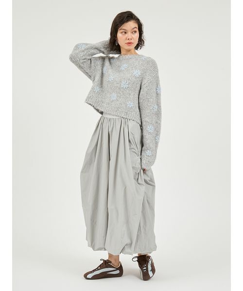 emmi(エミ)の「【ONLINE限定カラー】ツイストバルーンスカート(スカート・レディース・ミント/ベージュ/ブラック/アイボリー・0/1)」の11枚目の写真