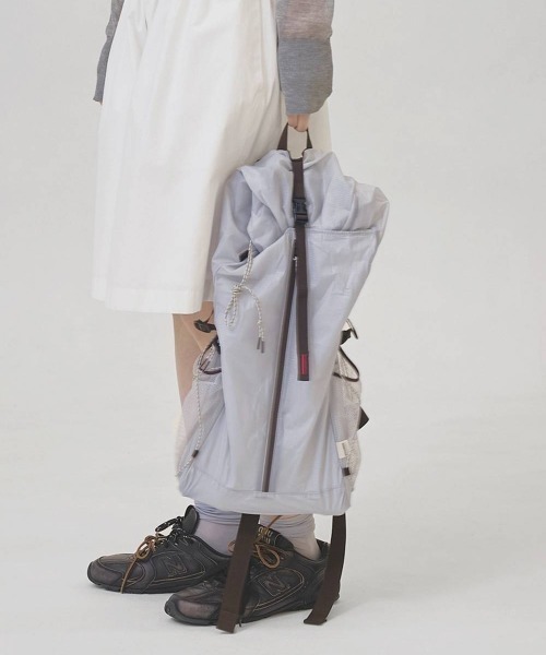 TODAYFUL（トゥデイフル）の「TODAYFUL　Useful Sheer Backpack ユースフルシアーバックパック/12611002（バックパック/リュック・レディース・ブルー系その他/ブラック・ONE SIZE）」の5枚目の写真