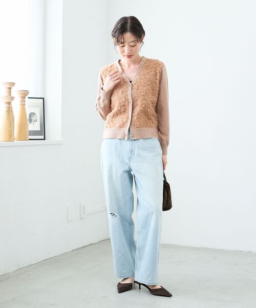 le.coeur blanc（ルクールブラン）の「《手洗い可能》フラワーチュール刺繍Vネックカーディガン（カーディガン/ボレロ・レディース・アイボリー/ピンクベージュ/グレー/ブラック・38）」の10枚目の写真