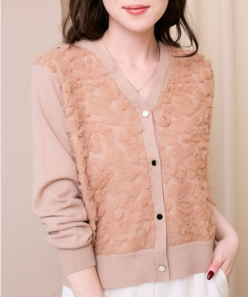le.coeur blanc（ルクールブラン）の「《手洗い可能》フラワーチュール刺繍Vネックカーディガン（カーディガン/ボレロ・レディース・アイボリー/ピンクベージュ/グレー/ブラック・38）」の14枚目の写真