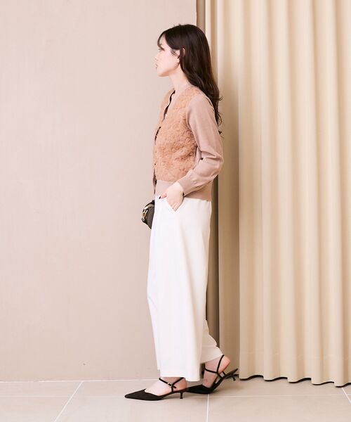 le.coeur blanc（ルクールブラン）の「《手洗い可能》フラワーチュール刺繍Vネックカーディガン（カーディガン/ボレロ・レディース・アイボリー/ピンクベージュ/グレー/ブラック・38）」の17枚目の写真