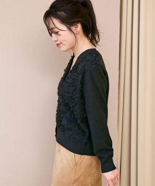 le.coeur blanc（ルクールブラン）の「《手洗い可能》フラワーチュール刺繍Vネックカーディガン（カーディガン/ボレロ・レディース・アイボリー/ピンクベージュ/グレー/ブラック・38）」の22枚目の写真