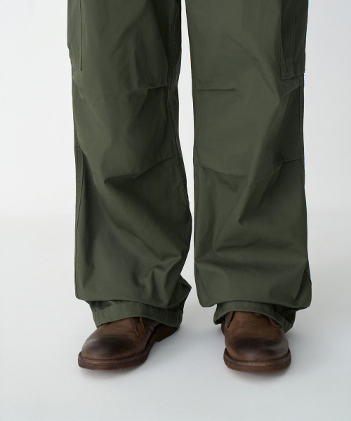 MUSINSA STANDARD（ムシンサスタンダード）の「コットンパラシュートバンディングカーゴパンツ[カーキ]（その他パンツ・メンズ・その他・38/40/42/26/28/30/32/34/36）」の11枚目の写真