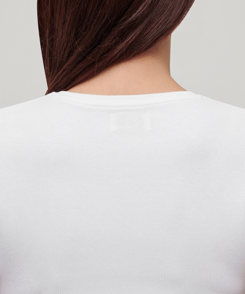 MUSINSA STANDARD WOMAN（ムシンサスタンダードウーマン）の「ウィメンズリブスリムフィットTシャツ[ホワイト]（Tシャツ/カットソー・レディース・その他・SMALL/MEDIUM/LARGE/X-SMALL）」の6枚目の写真