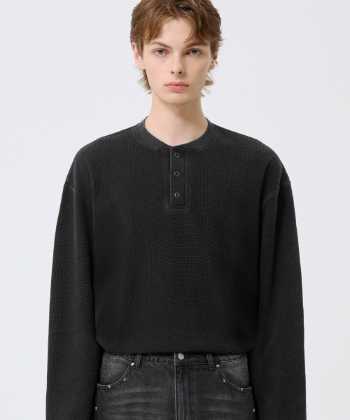 TRILLION(トリリオン)の「ワッフルリングスナップヘンリーネックロングスリーブ_ピグメントチャコール(Tシャツ/カットソー・レディース・その他・MEDIUM/LARGE/X-LARGE)」の3枚目の写真