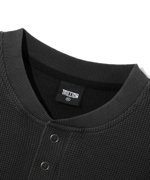 TRILLION(トリリオン)の「ワッフルリングスナップヘンリーネックロングスリーブ_ピグメントチャコール(Tシャツ/カットソー・レディース・その他・MEDIUM/LARGE/X-LARGE)」の7枚目の写真