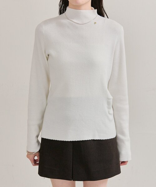 mystic(ミスティック)の「プレート付きハイネックニット(ニット/セーター・レディース・グレー/ベージュ/オフホワイト/ブラック・FREE)」の20枚目の写真