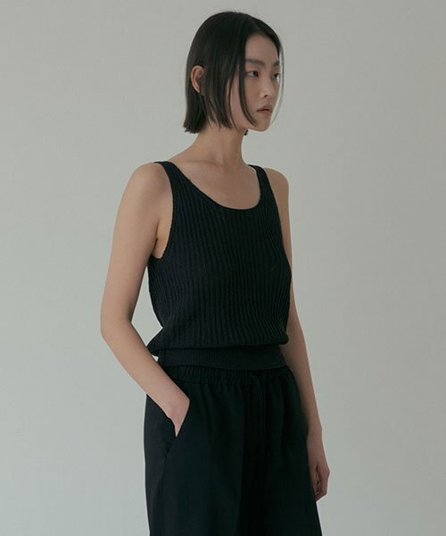 LINGSEOUL（リングソウル）の「boucled sleeveless knit-black（Tシャツ/カットソー・レディース・その他・FREE）」の2枚目の写真