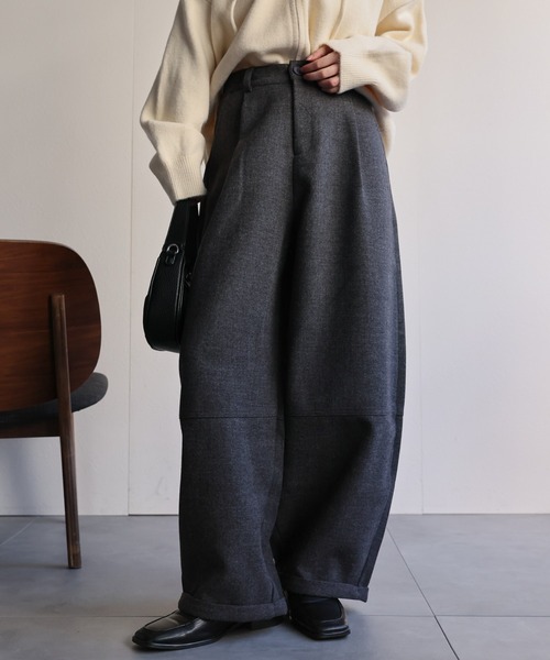 ap retro(アプレトロ)の「メランジ微起毛 バレルレッグパンツ / スラックスパンツ(その他パンツ・レディース・ブラウン/チャコール/ベージュ/ブラック・MEDIUM/LARGE)」の2枚目の写真