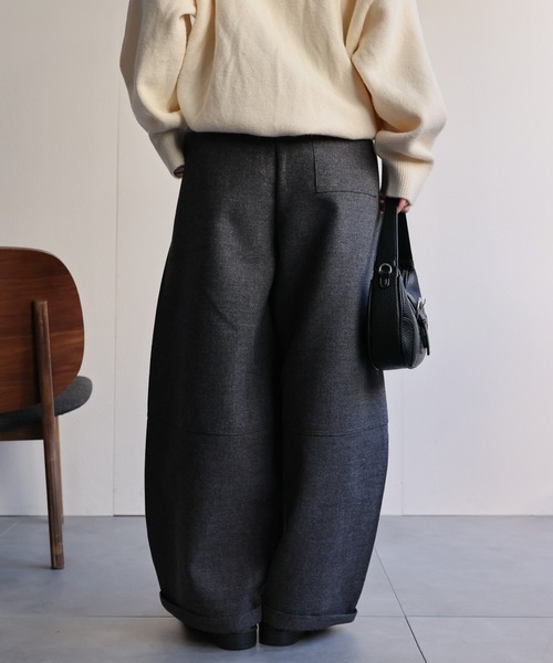 ap retro(アプレトロ)の「メランジ微起毛 バレルレッグパンツ / スラックスパンツ(その他パンツ・レディース・ブラウン/チャコール/ベージュ/ブラック・MEDIUM/LARGE)」の21枚目の写真