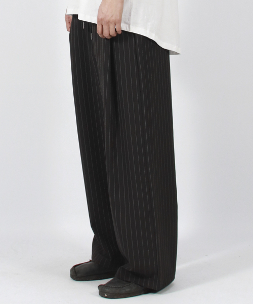DEMARC(ドゥマーク)の「M SOLID STRIPE WIDE PANTS BLACK(スラックス・メンズ・その他・MEDIUM/LARGE)」の8枚目の写真