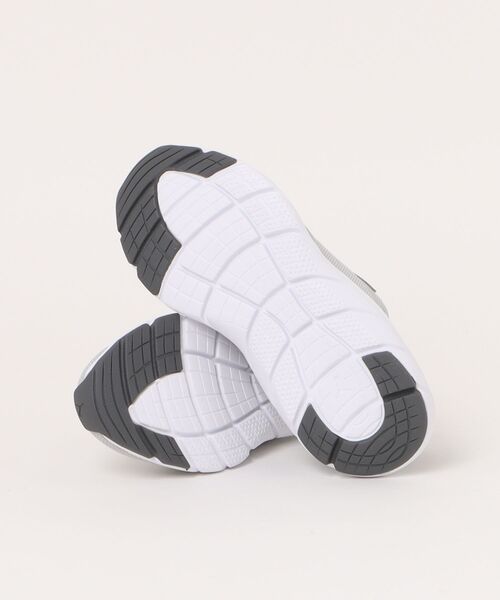 PUMA(プーマ)の「PUMA プーマ 【ハンズフリー】SOFTRIDE FLEX LACE EASE IN ALT WD 軽量 レディーススニーカー(ソフトライドフレックスレースイーズイン) 311996(スニーカー・レディース・ライトグレー/サンドベージュ・22.5cm/23.0cm/23.5cm/24.0cm/24.5cm/25.0cm/25.5cm)」の4枚目の写真