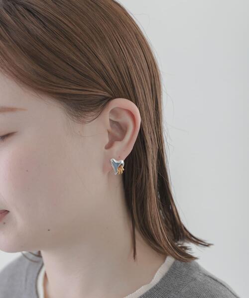 LAPUIS(ラピュイ)の「LAPUIS Coil Heart ピアス(ピアス(両耳用)・レディース・ゴールド系その他/ゴールド・ONE)」の2枚目の写真
