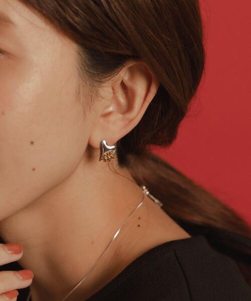 LAPUIS(ラピュイ)の「LAPUIS Coil Heart ピアス(ピアス(両耳用)・レディース・ゴールド系その他/ゴールド・ONE)」の9枚目の写真