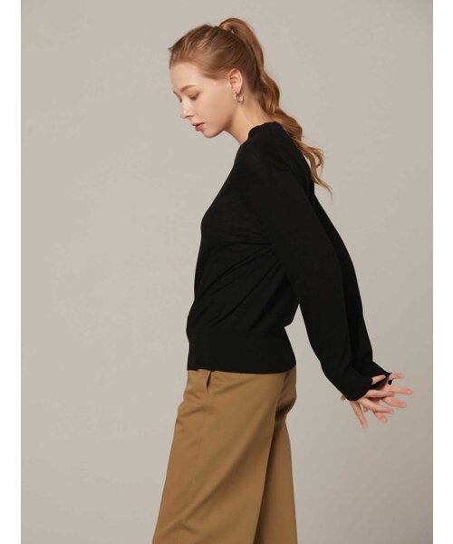 AYIHOLIC CASHMERE（アイホリックカシミア）の「ハイゲージラウンドネック長袖ニット（ニット/セーター・レディース・ブラック・FREE）」の4枚目の写真