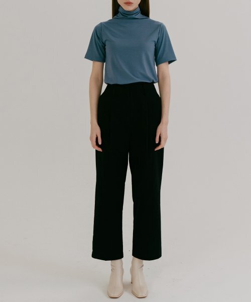 320SHOWROOM(320ショールーム)の「COTTON TUCK TAPERED PANTS BLACK(その他パンツ・レディース・その他・SMALL/MEDIUM)」の2枚目の写真