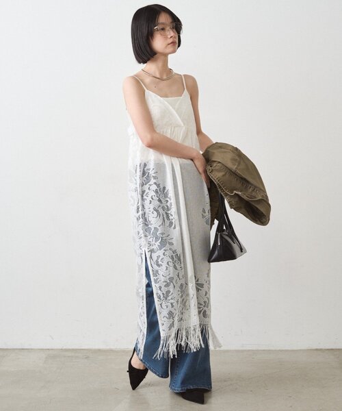 LOUNGEDRESS（ラウンジドレス）の「レースキャミワンピース（ワンピース・レディース・オフホワイト/ブラック・FREE）」の4枚目の写真