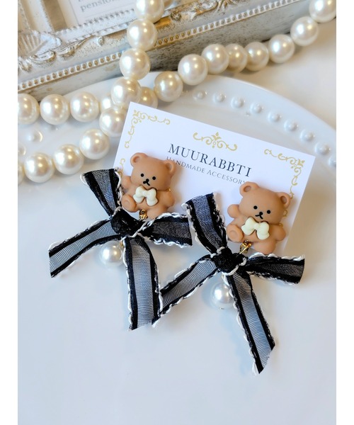 VIBGYOR(ヴィブジョー)の「【MUURABBTI】フワフワリボンとくまちゃんのイヤリング(MA)(イヤリング・レディース・ピンク/グリーン/イエロー・FREE)」の4枚目の写真