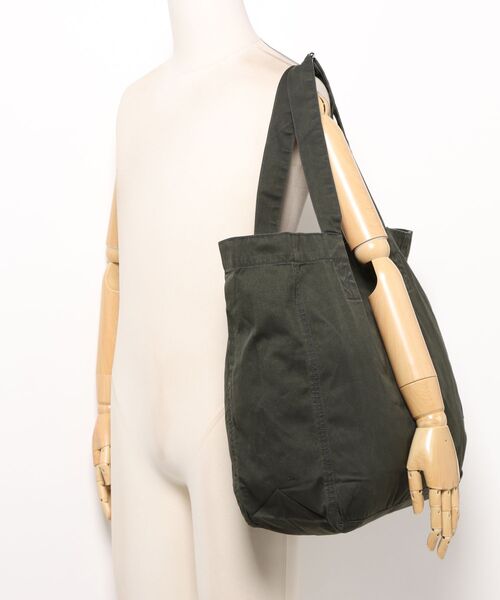 G-STAR(ジースター)の「【UNISEX】Big Tote Bag/ビッグサイズカラーデニムウォッシュド加工トートバッグ(トートバッグ・メンズ・カーキ・ONE SIZE)」の8枚目の写真
