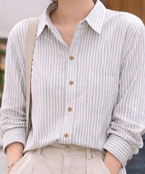 SallyLunn(サリーラン)の「ストライプベーシックシャツ(シャツ/ブラウス・レディース・ブルー/グレー/ホワイト・MEDIUM/LARGE)」の11枚目の写真